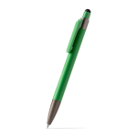 Bolígrafo de aluminio con puntero táctil en el extremo y tinta azul color verde primera vista de uso