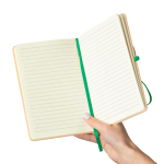 Libreta con tapa rígida de kraft con goma elástica A5 hojas a rayas color verde séptima vista