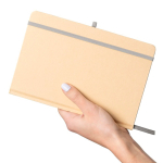 Libreta con tapa rígida de kraft con goma elástica A5 hojas a rayas color plateado primera vista