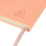 Libreta tapa de PU reciclado con marcapáginas A5 y hojas a rayas color rosa tercera vista