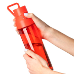 Botella de tritán resistente con cierre de clic y asa superior 750ml color rojo primera vista