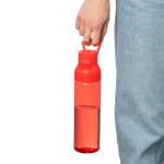 Botella de tritán resistente con cierre de clic y asa superior 750ml color rojo quinta vista