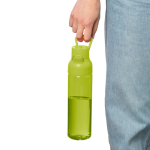 Botella de tritán resistente con cierre de clic y asa superior 750ml color verde tercera vista