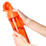 Botella de tritán resistente con cierre de clic y asa superior 750ml color naranja primera vista