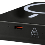 Batería externa reciclada con carga USB-C 15W inalámbrica 10.000mAh color negro séptima vista