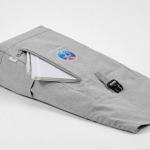 Mochila ecológica roll-top con base reforzada y bolsillo frontal 16L color gris claro