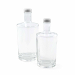 Botella de vidrio cilíndrica con cuello estrecho y tapa plateada 760ml