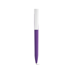 Bolígrafo con cuerpo de plástico reciclado, clip grande y tinta azul color violeta vista frontal