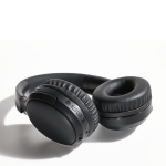 Auriculares inalámbricos con cancelación de ruido y batería extraíble color negro