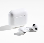Auriculares inalámbricos prácticos y ligeros para música y llamadas color blanco