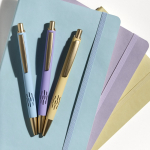 Bloc de piel sintética flexible con cierre elástico A5 hojas lisas color azul claro