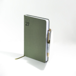 Agenda de piel sintética con solapa triangular magnética A5 color verde oliva