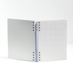 Agenda de piel sintética con tapa dura y doble espiral plateado A5 color blanco