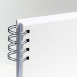 Agenda de piel sintética con tapa dura y doble espiral plateado A5 color blanco