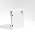 Agenda de piel sintética con tapa dura y doble espiral plateado A5 color blanco