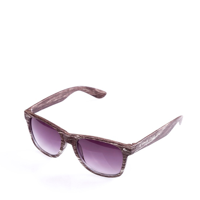 Gafas publicitarias efecto madera con logo en la patilla PineTree