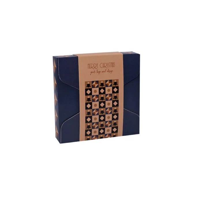 Caja de 9 chocolates con leche con relleno café o ciruelas color natural Caja de 9 chocolates con leche con relleno café o ciruelas color natural