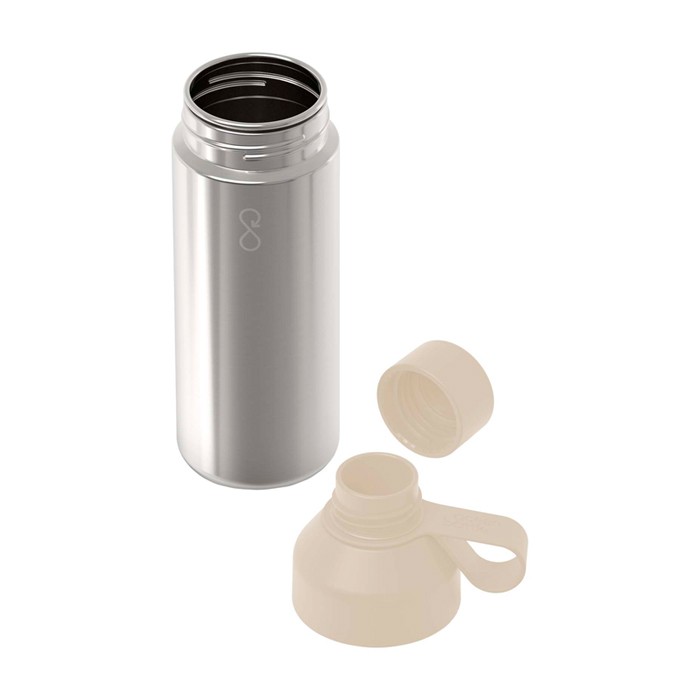 Botella hecha de materiales reciclados con taza 620ml Ocean Bottle color arena Botella hecha de materiales reciclados con taza 620ml Ocean Bottle color arena