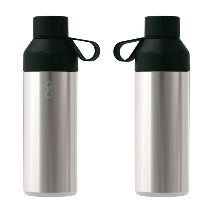 Botella hecha de materiales reciclados con taza 620ml Ocean Bottle color negro tercera vista Botella hecha de materiales reciclados con taza 620ml Ocean Bottle color negro tercera vista