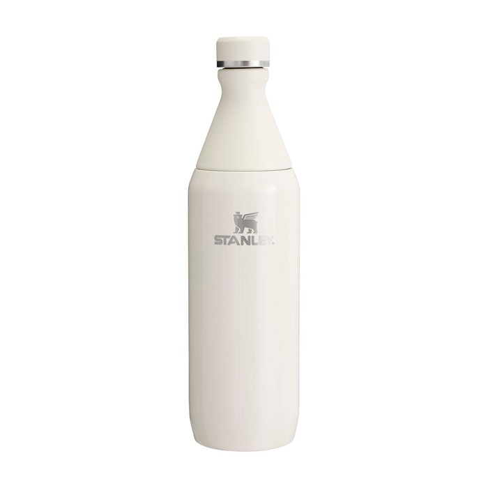 Botella ecológica con apertura dual 600ml Stanley All Day Slim color beige Botella ecológica con apertura dual 600ml Stanley All Day Slim color beige