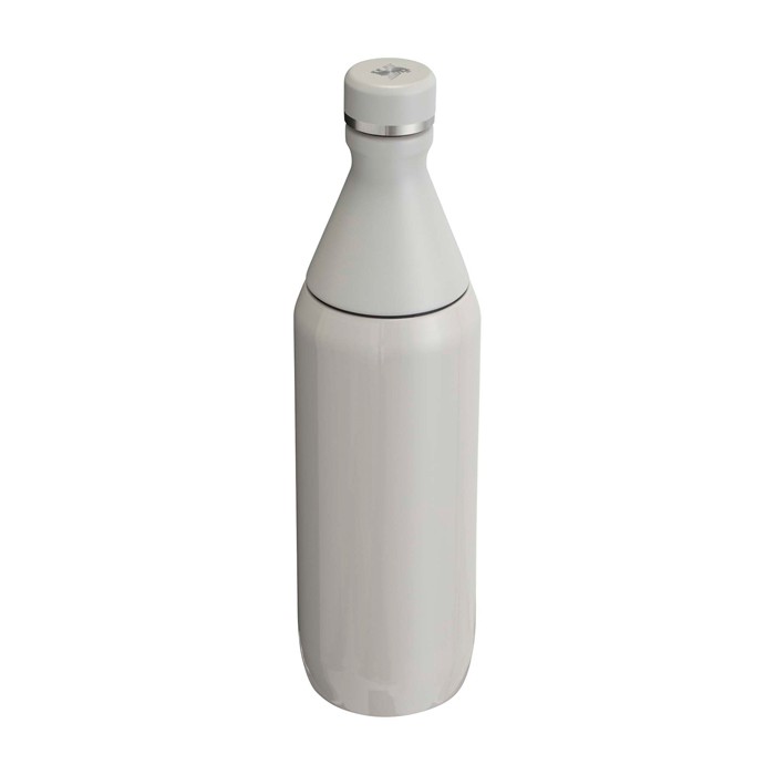 Botella ecológica con apertura dual 600ml Stanley All Day Slim color gris tercera vista Botella ecológica con apertura dual 600ml Stanley All Day Slim color gris tercera vista