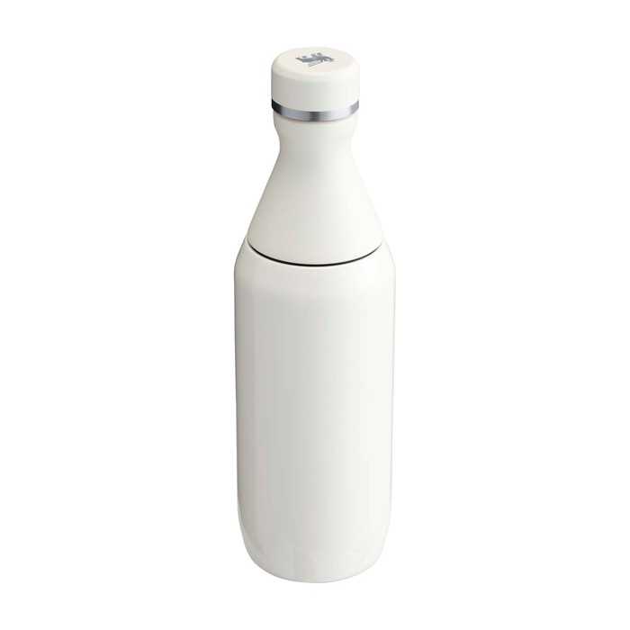 Botella de acero inox reciclado con abertura de dos piezas 350ml Stanley All Day Slim color beige tercera vista Botella de acero inox reciclado con abertura de dos piezas 350ml Stanley All Day Slim color beige tercera vista
