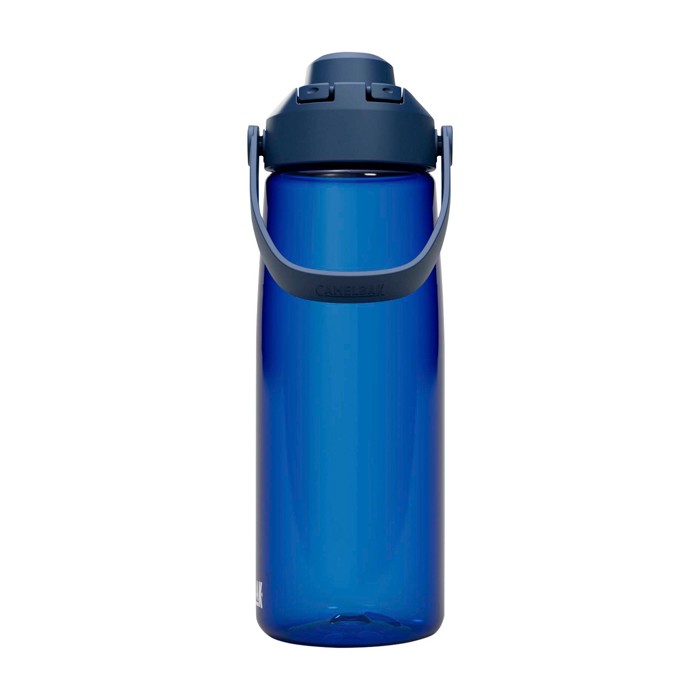 Botella de Tritan™ con tapa abatible 750ml Camelbak® Thrive Chug Tritan Renew color azul real segunda vista frontal Botella de Tritan™ con tapa abatible 750ml Camelbak® Thrive Chug Tritan Renew color azul real segunda vista frontal