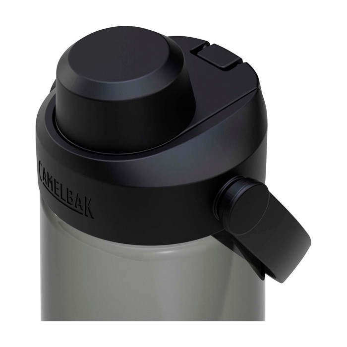 Botella de Tritan™ con tapa abatible 750ml Camelbak® Thrive Chug Tritan Renew color grafito vista detalle 2 Botella de Tritan™ con tapa abatible 750ml Camelbak® Thrive Chug Tritan Renew color grafito vista detalle 2