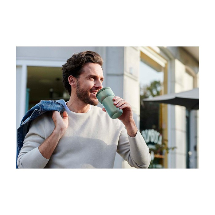 Taza térmica para viajar 100% hermética 275ml Mepal Ellipse color negro imagen de estilo de vida