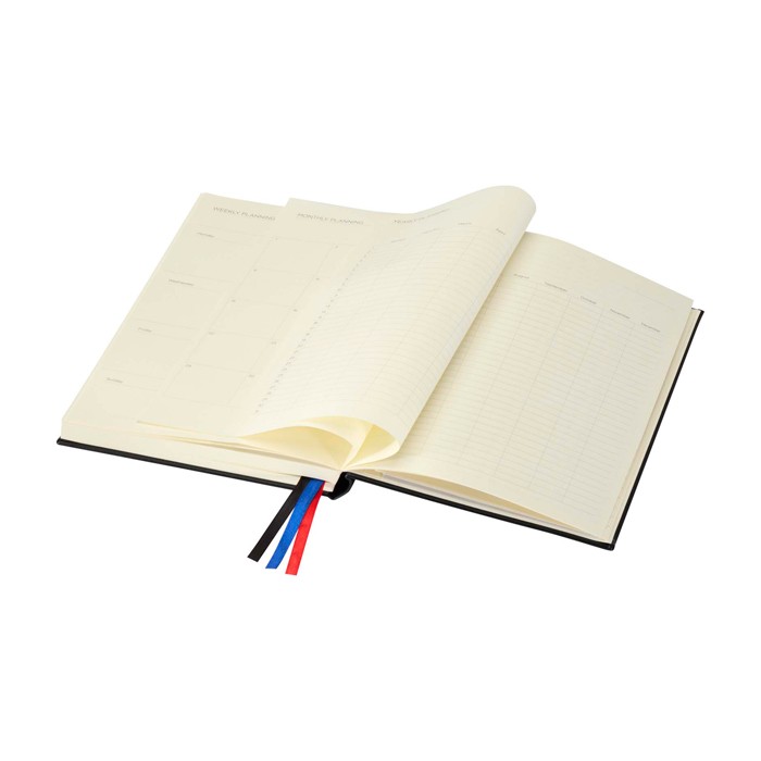 Cuaderno de tapa dura de plástico reciclado con agenda diaria A5 color negro tercera vista