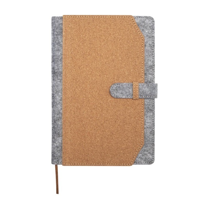 Libreta de fieltro y corcho reciclado con bolsillos A5 hojas a rayas color natural segunda vista frontal Libreta de fieltro y corcho reciclado con bolsillos A5 hojas a rayas color natural segunda vista frontal