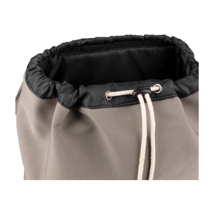 Mochila tricolor para portátil con cierre de hebilla y cordón 15'' color marrón grisáceo primera vista Mochila tricolor para portátil con cierre de hebilla y cordón 15'' color marrón grisáceo primera vista
