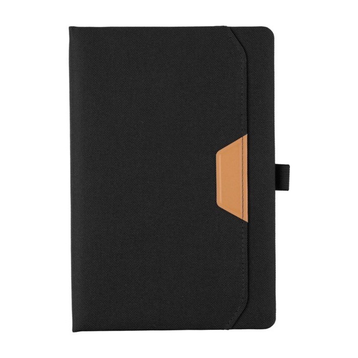 Libreta con encuadernado rígido de RPET y hojas a rayas A5 color negro primera vista Libreta con encuadernado rígido de RPET y hojas a rayas A5 color negro primera vista