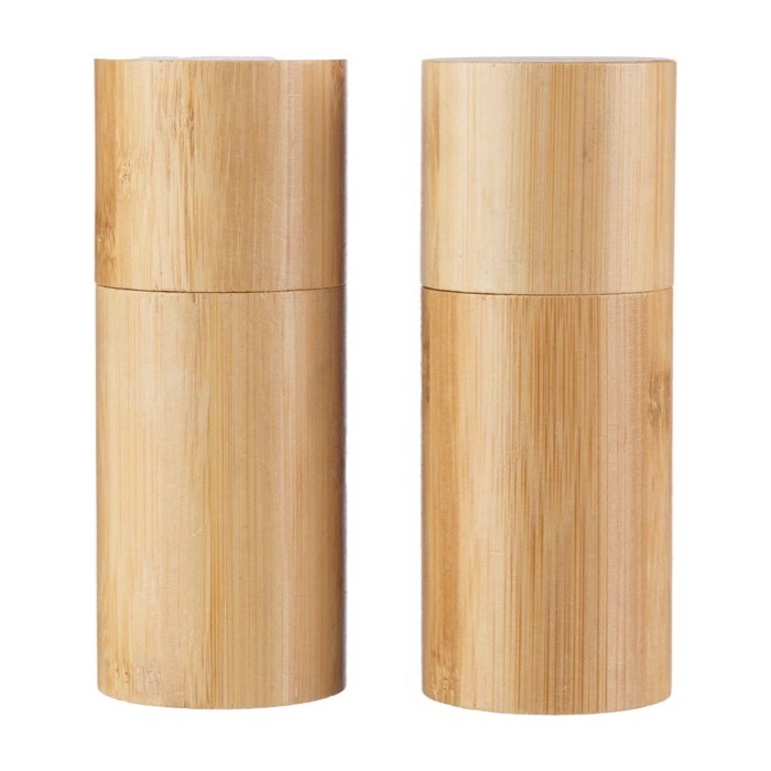 Set de 2 molinillos hechos de bambú para especias con tapón a juego color marrón cuarta vista Set de 2 molinillos hechos de bambú para especias con tapón a juego color marrón cuarta vista