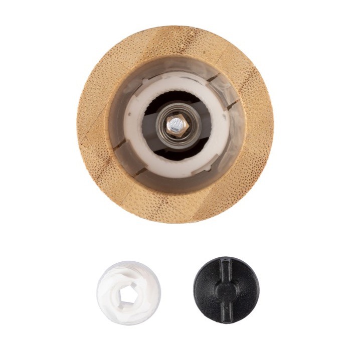 Set de 2 molinillos hechos de bambú para especias con tapón a juego color marrón novena vista Set de 2 molinillos hechos de bambú para especias con tapón a juego color marrón novena vista