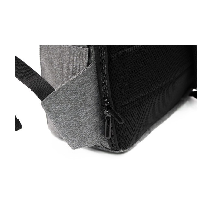 Mochila para portátil de poliéster reciclado repelente al agua 16'' cuarta vista Mochila para portátil de poliéster reciclado repelente al agua 16'' cuarta vista