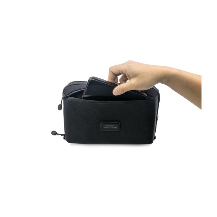 Bandolera de poliéster reciclado con varios compartimientos segunda vista