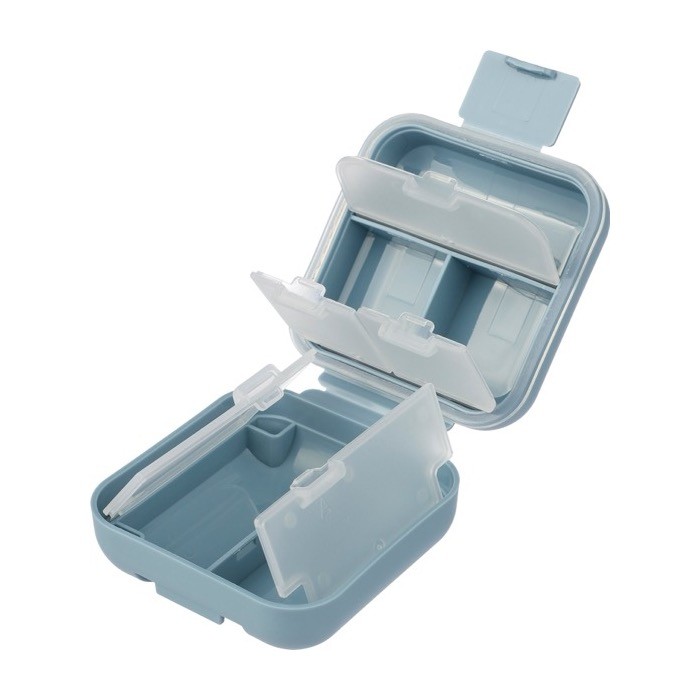 Pastillero de plástico con 5 compartimientos individuales primera vista Pastillero de plástico con 5 compartimientos individuales primera vista