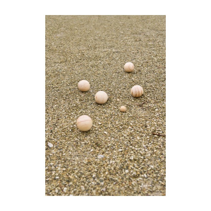Juego de petanca con pelotas de madera en una bolsa de algodón décima vista Juego de petanca con pelotas de madera en una bolsa de algodón décima vista