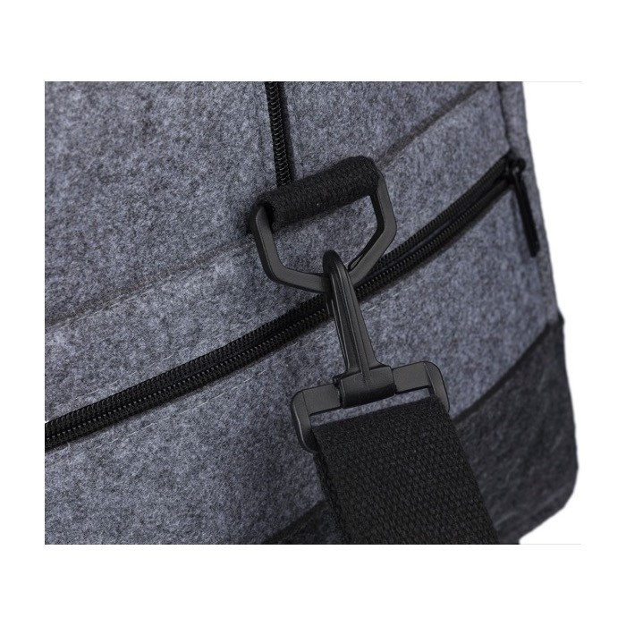 Bolsa de deporte de fieltro RPET con pequeño compartimiento delante undécima vista Bolsa de deporte de fieltro RPET con pequeño compartimiento delante undécima vista