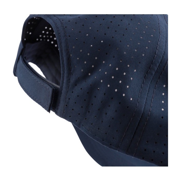 Gorra de poliéster con orificios en parte trasera para ventilación quinta vista Gorra de poliéster con orificios en parte trasera para ventilación quinta vista