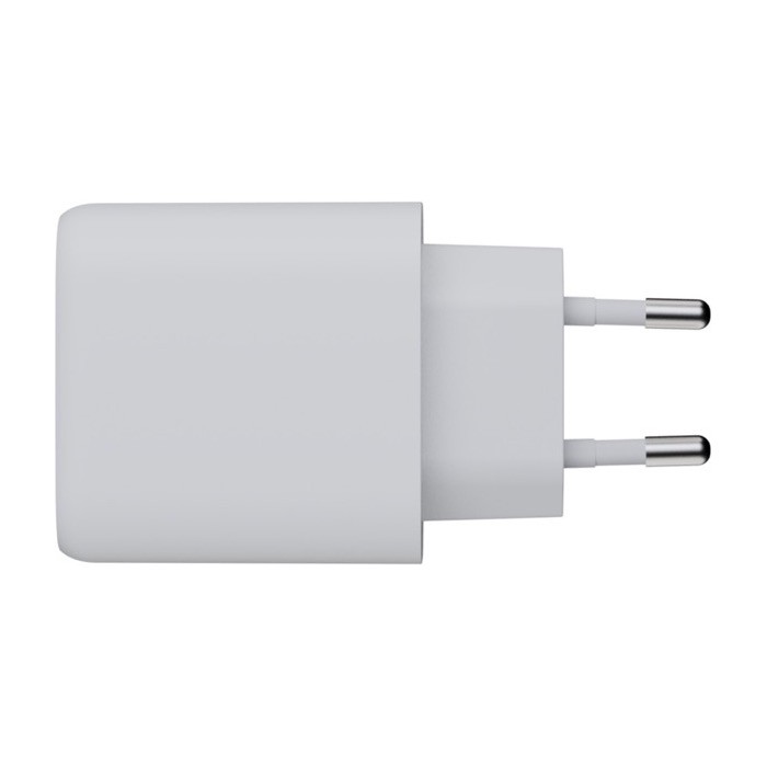 Enchufe cargador con 2 puertos USB y una potencia de 67W color blanco vista lateral