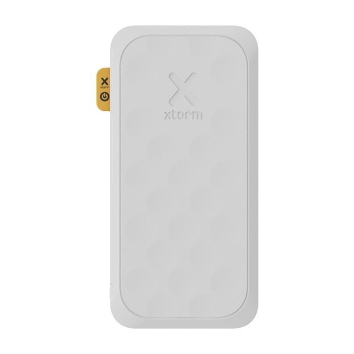 Batería externa con diseño agujereado y carga rápida 10.000 mAh color blanco segunda vista frontal Batería externa con diseño agujereado y carga rápida 10.000 mAh color blanco segunda vista frontal