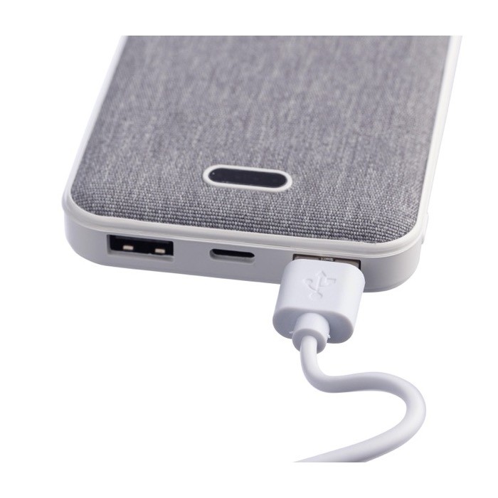 Batería externa rectangular de plástico reciclado y RPET 10.000 mAh cuarta vista Batería externa rectangular de plástico reciclado y RPET 10.000 mAh cuarta vista