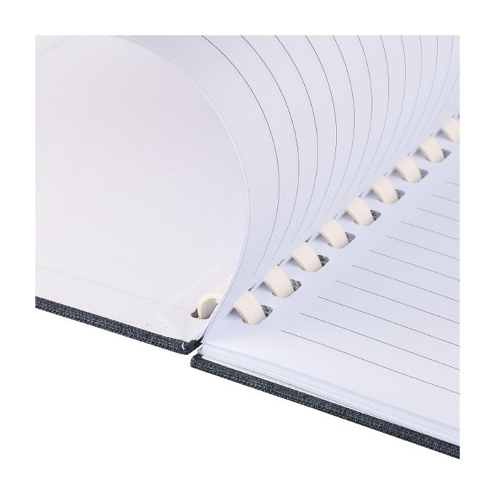 Libreta de RPET con espiral de cartón blanco hojas a rayas A5 séptima vista Libreta de RPET con espiral de cartón blanco hojas a rayas A5 séptima vista