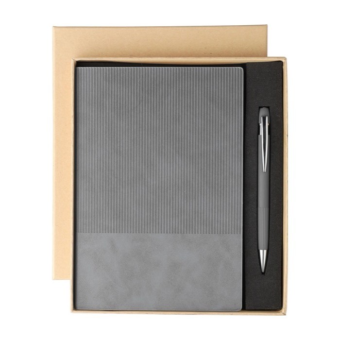 Libreta A5 con efecto pana en la parte superior y bolígrafo tinta azul color gris primera vista Libreta A5 con efecto pana en la parte superior y bolígrafo tinta azul color gris primera vista