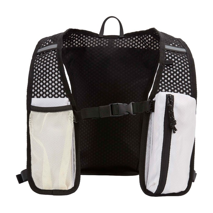 Chaleco de hidratación para running impermeable y reflectante color arena segunda vista frontal Chaleco de hidratación para running impermeable y reflectante color arena segunda vista frontal