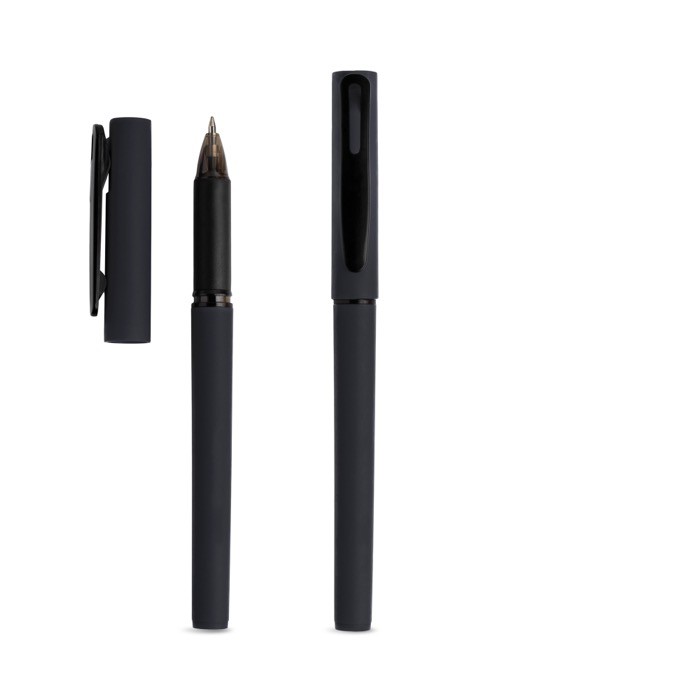 Roller reciclado con cuerpo gomoso y escritura suave tinta negra color negro vista 1 Roller reciclado con cuerpo gomoso y escritura suave tinta negra color negro vista 1