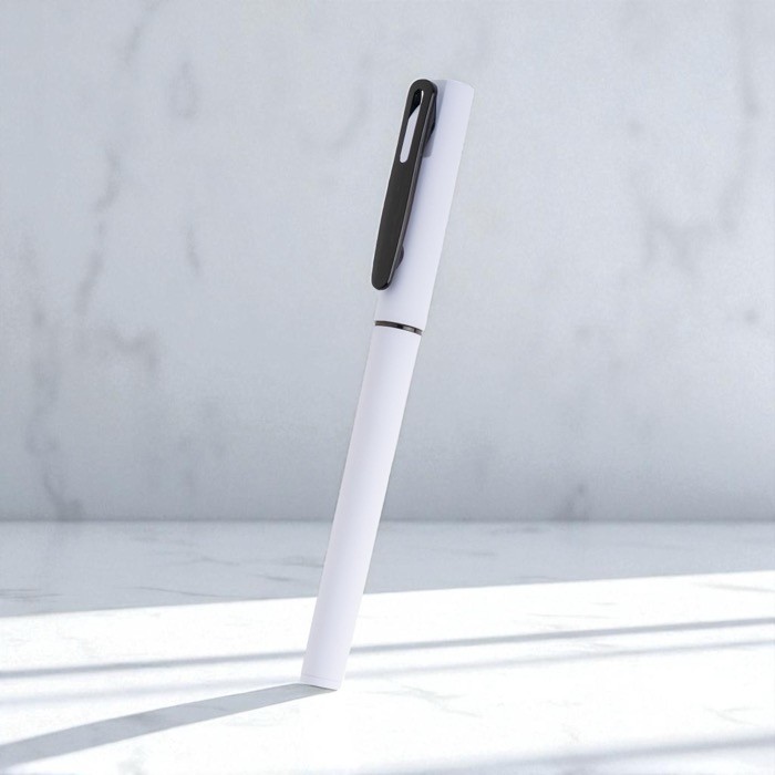 Roller reciclado con cuerpo gomoso y escritura suave tinta negra vista de ambiente Roller reciclado con cuerpo gomoso y escritura suave tinta negra vista de ambiente