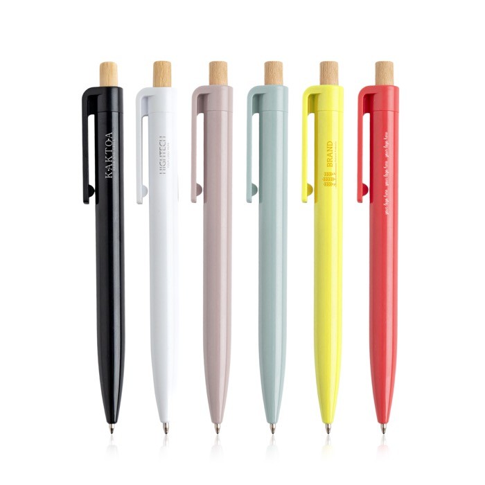 Bolígrafo de plástico reciclado con botón de bambú tinta azul vista con logo impreso Bolígrafo de plástico reciclado con botón de bambú tinta azul vista con logo impreso